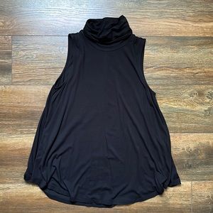 Lilla P, Small, black sleeveless top.